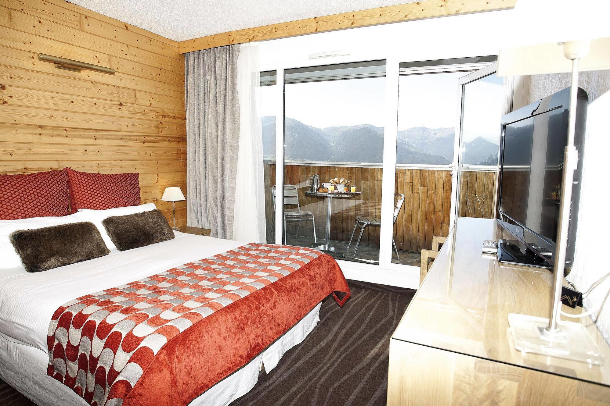 Hotel Le Grand Tetras Font-Romeu-Odeillo-Via Dış mekan fotoğraf